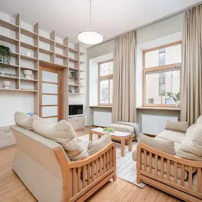 Cozy 2-Bedroom Apartment - 4