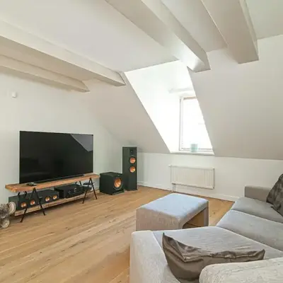 Spacious 3 BDR apartment in Old Town