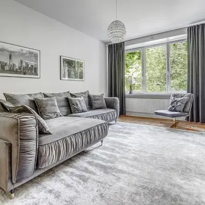 Elegant 2-Bedroom in city center